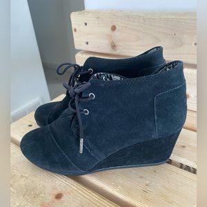 Black Toms wedge shoes